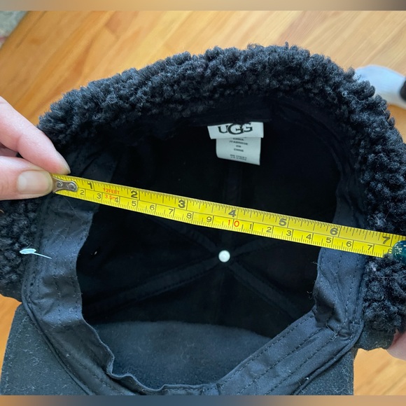 UGG Wool Blend Cap Hat With Sherpa Earflap Black Trapper Mens Size S/M New - Picture 12 of 13
